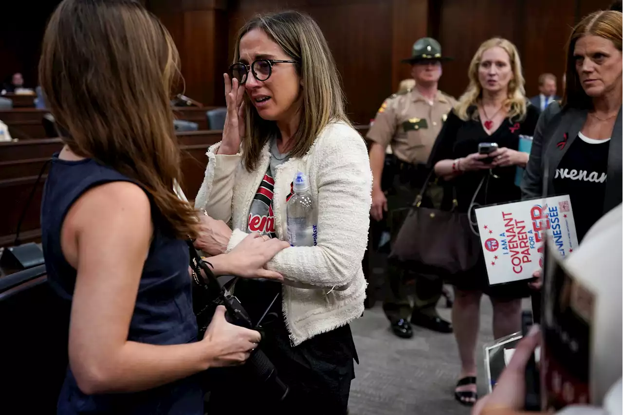 Gun Control Advocates Kicked Out Of Tennessee Special Session For Holding Signs