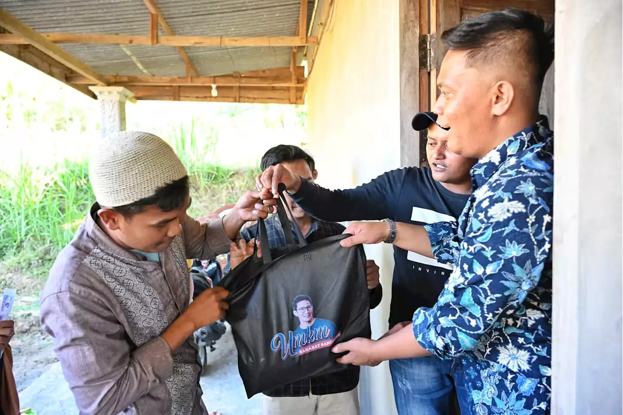 UMKM SandiUno Gelar Bazar Sembako di Pamekasan, Bisa Ditebus dengan Rp 10 Ribu