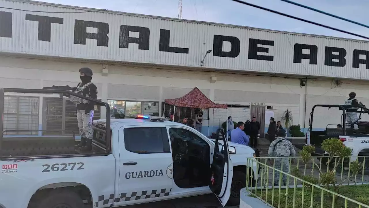 Reportan personas armadas en Central de Abasto Toluca; policías acuden