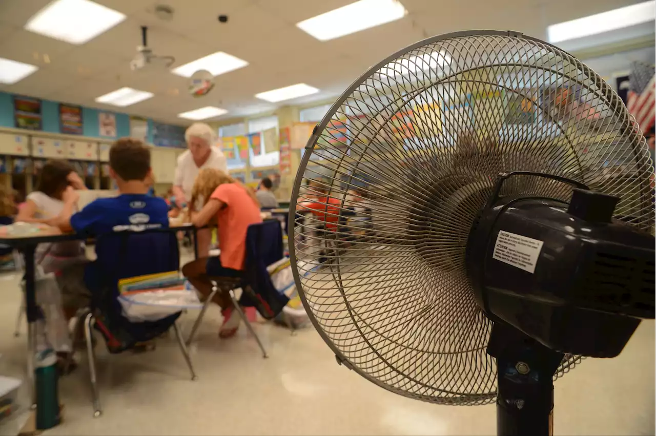 Chicago heat wave updates: Schools cancel activities, announce early dismissal due to heat