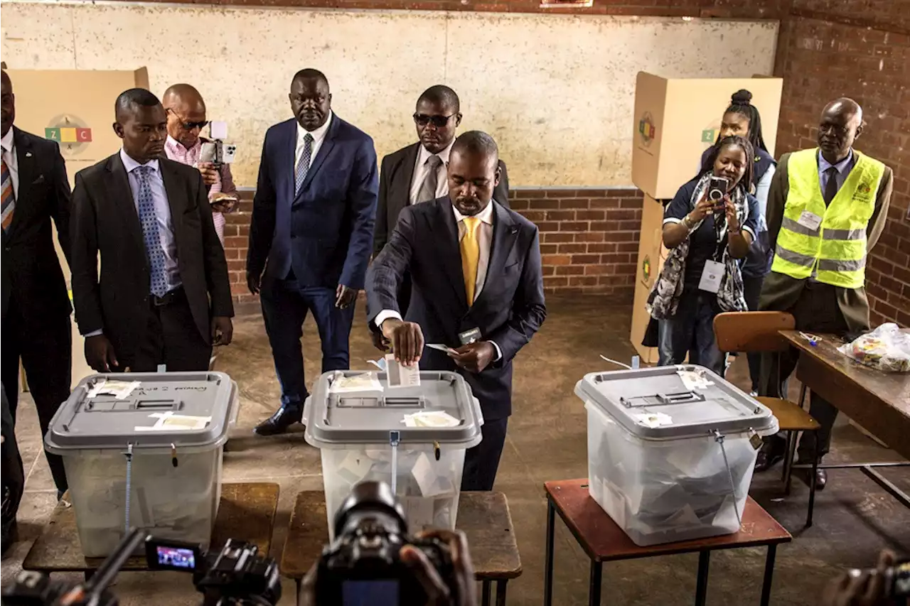 Zimbabwe votes: Another legal challenge, ballot-paper chaos, 'exit poll' desks