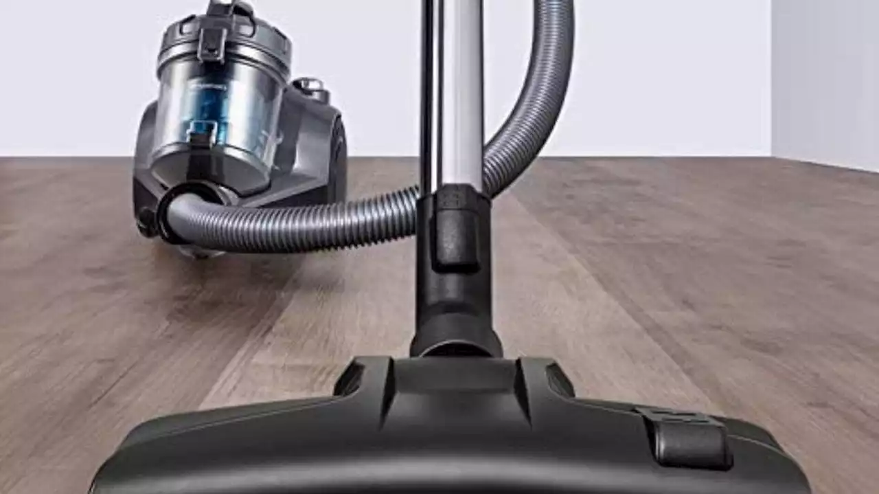 Aspirateur pas cher : Amazon propose ce modèle Basics à moins de 100 euros