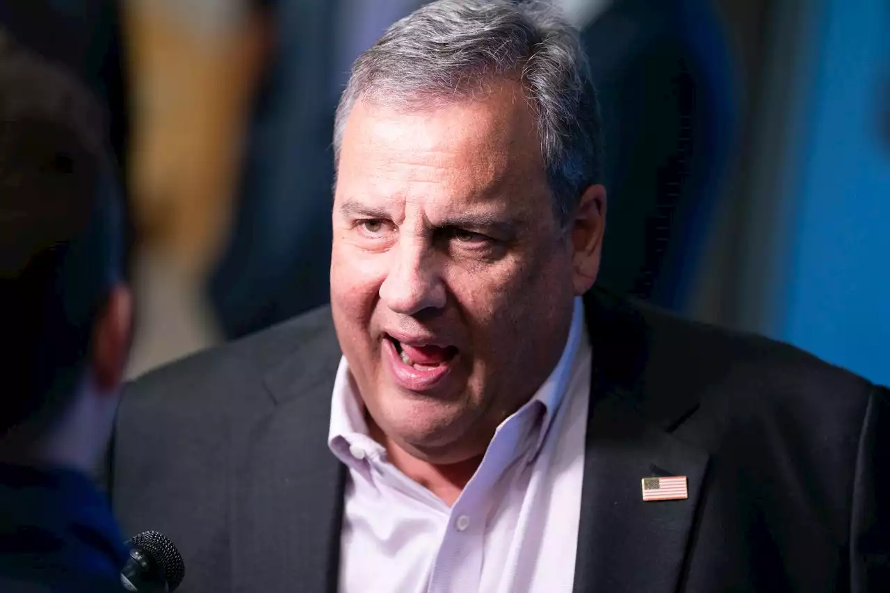 Ex-N.J. Gov. Christie beating everyone but Trump in GOP presidential poll