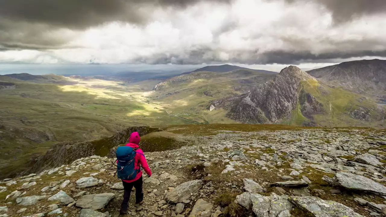 Eryri|Snowdonia: 'Concern' over mystery of missing signposts at national park