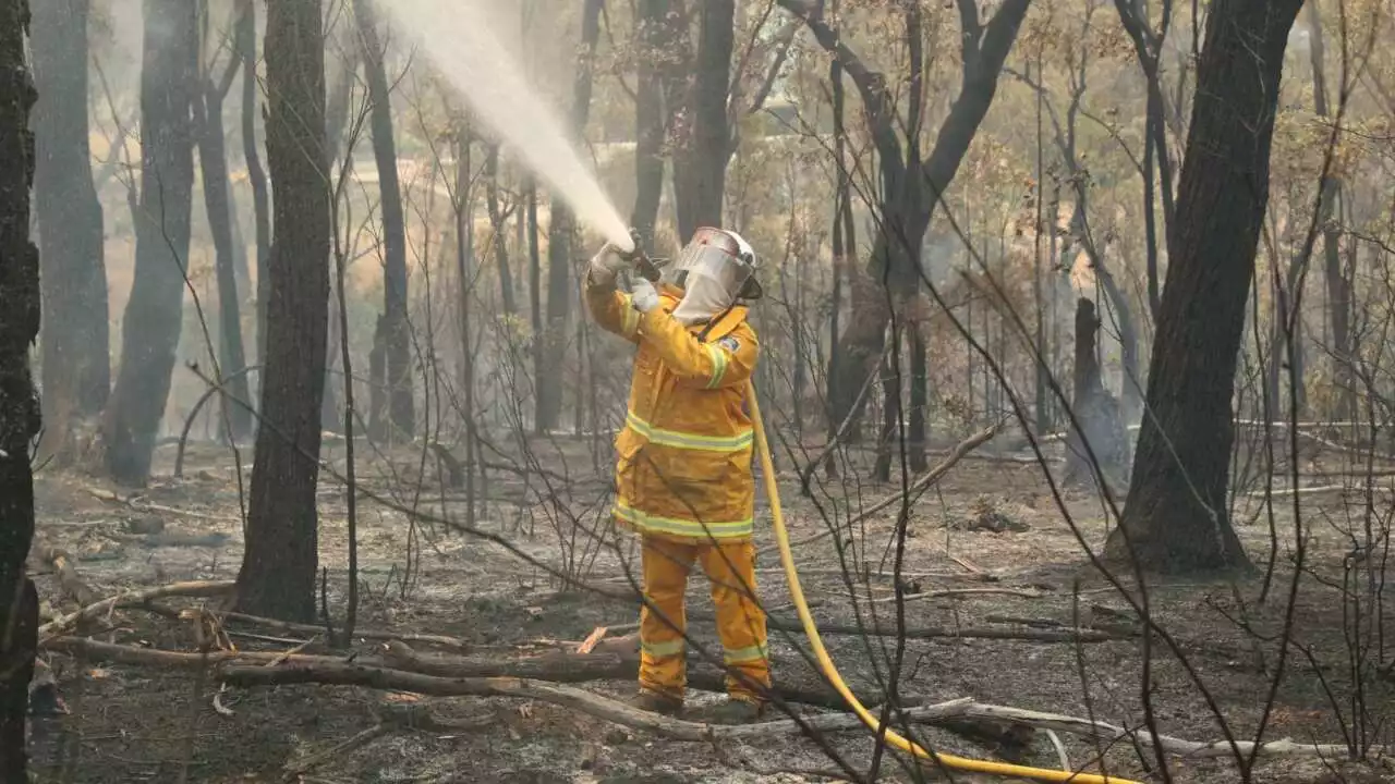 ‘We’re being squeezed at two ends’: Fire &#038; Rescue struggling with hazard reduction burning