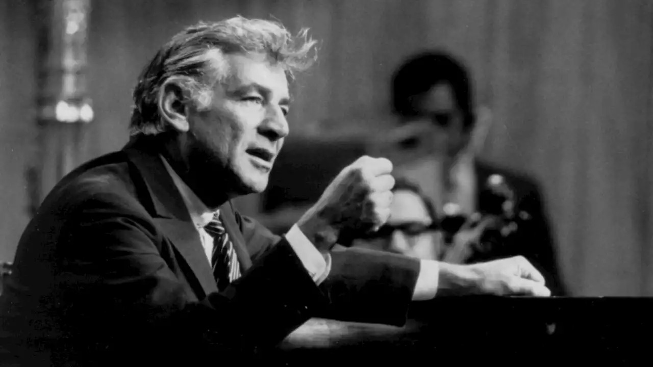 Nach Netflix-Kontroverse: Wer war eigentlich Leonard Bernstein?