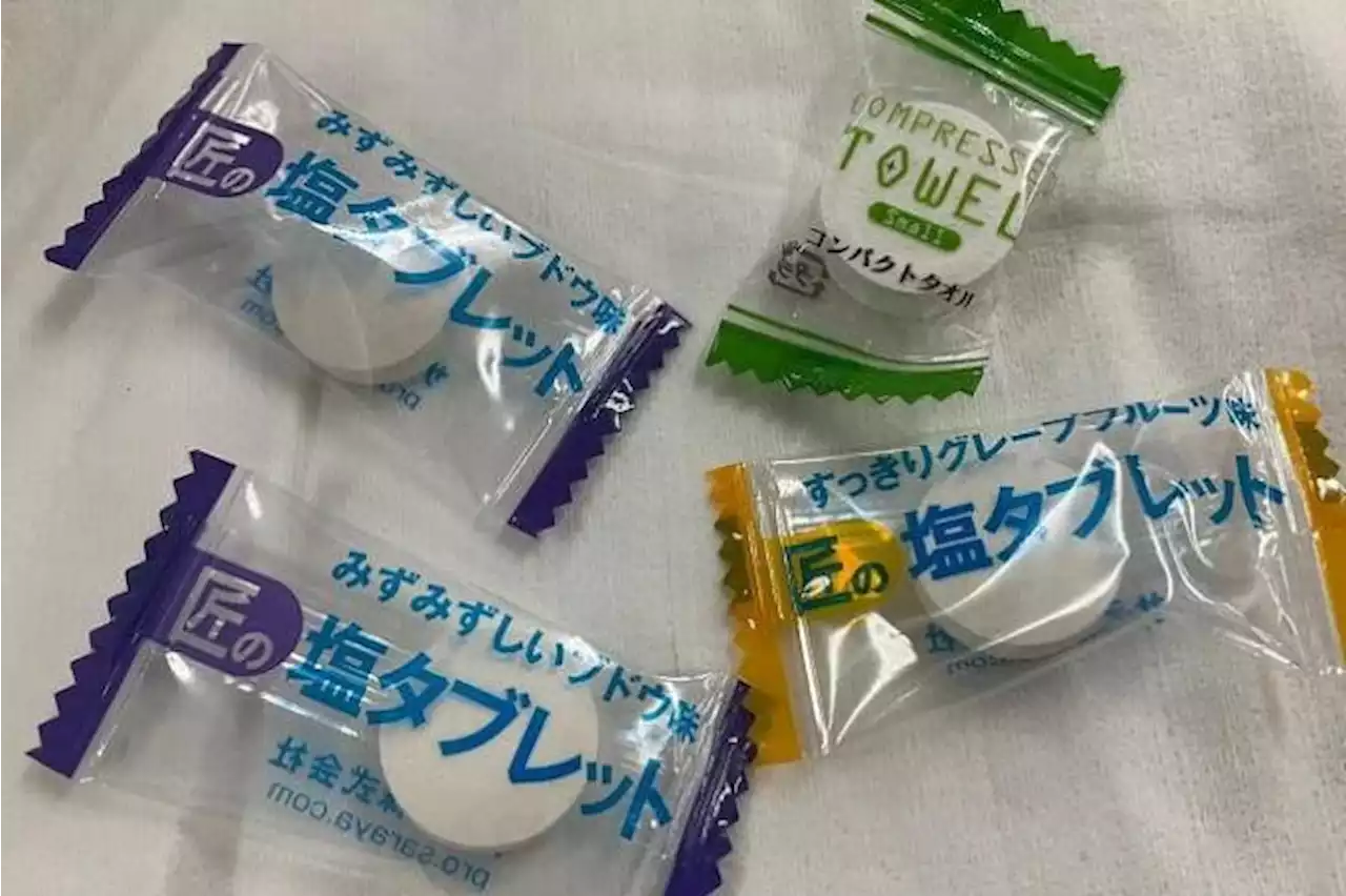 Japanese man pops ‘candy’ into his mouth; to his shock, it expands to become a towel