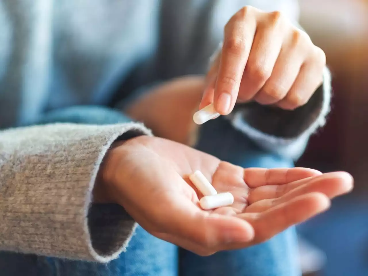 Médicaments à prendre pendant les repas : faut-il les prendre avant ou après manger ?