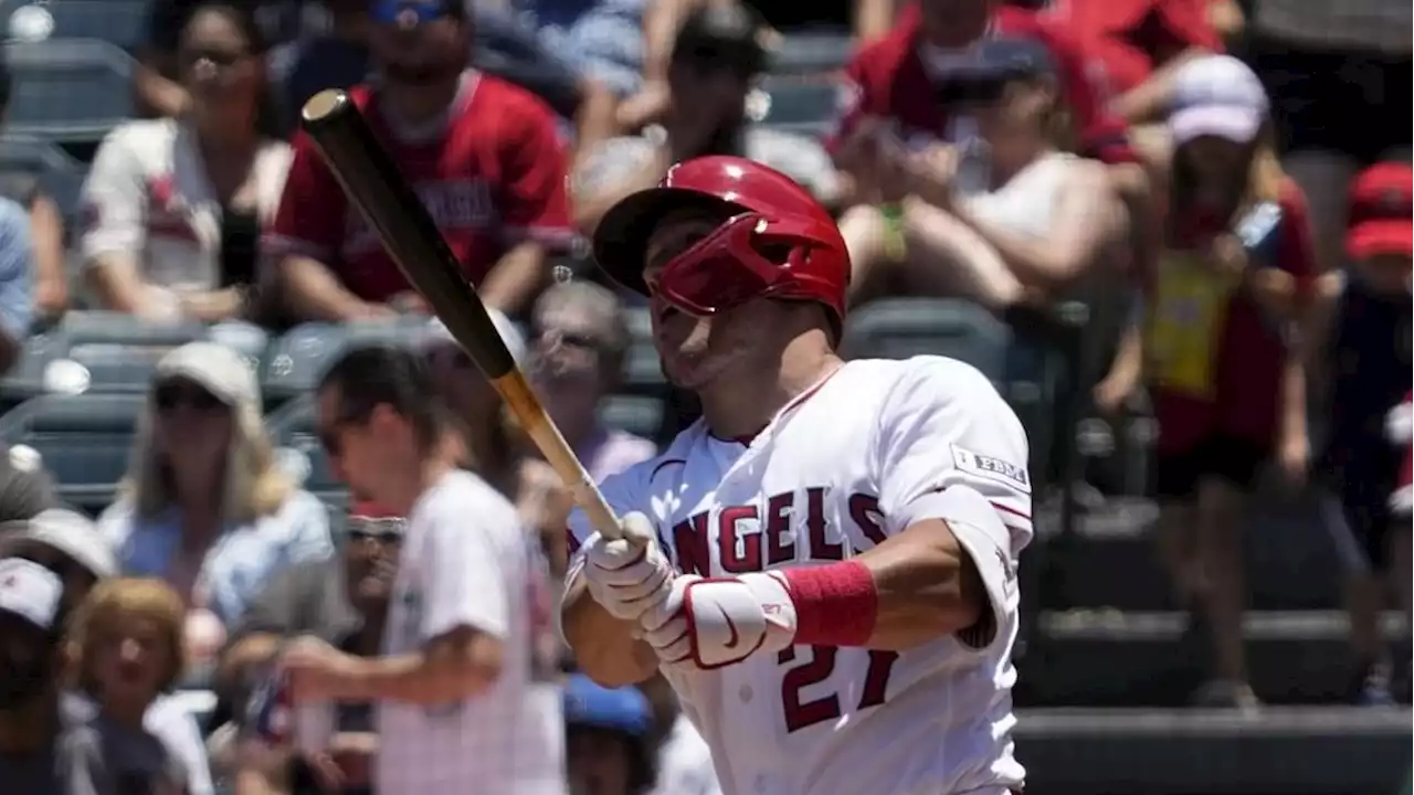 Mike Trout returns to Los Angeles Angels' lineup after a 7-week absence with a broken hand