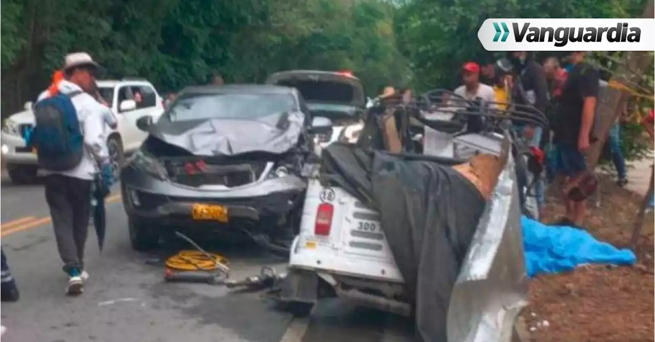 Fuerte choque cobró la vida de tres pasajeros de un motocarro