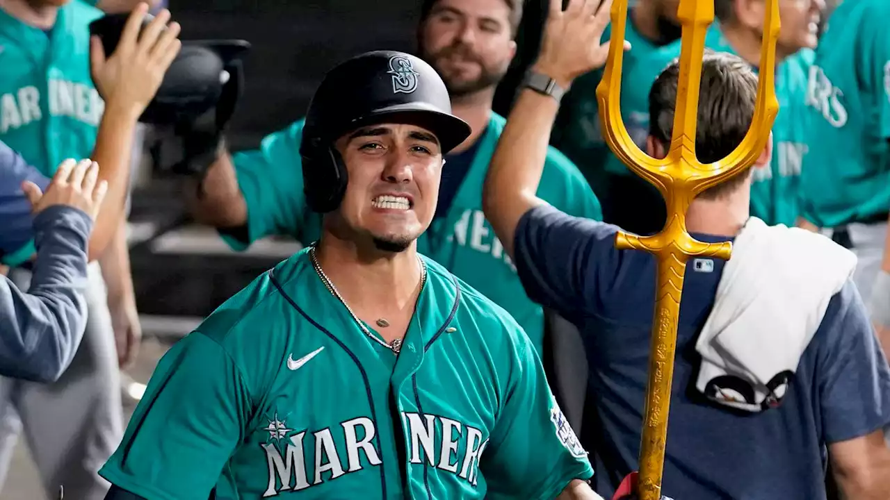 Mariners stay scorching hot, pick up 8th straight win with Julio Rodriguez sidelined