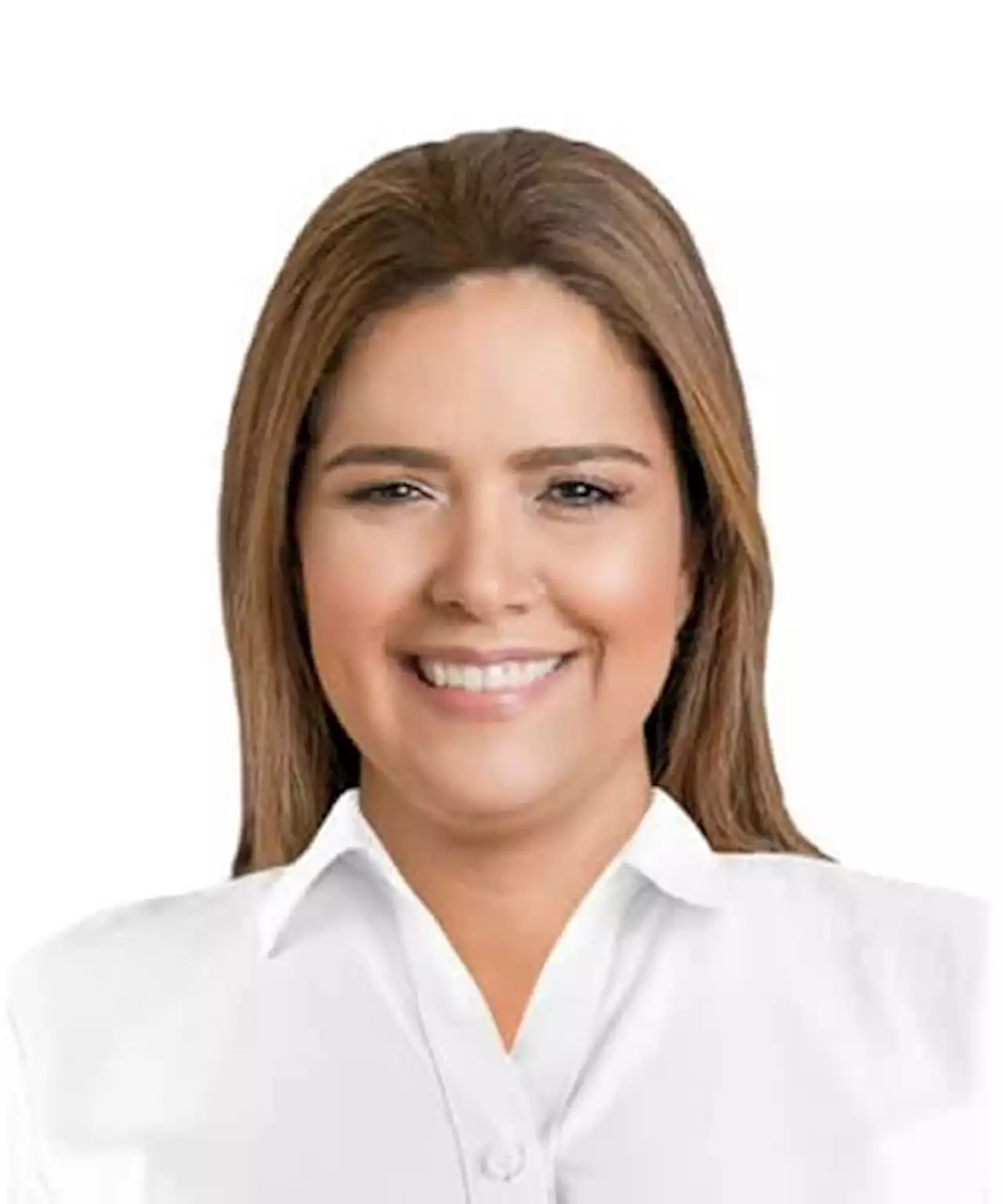 Que se vayan los que no voten por mi candidata: nueva polémica de senadora Karina Espinosa