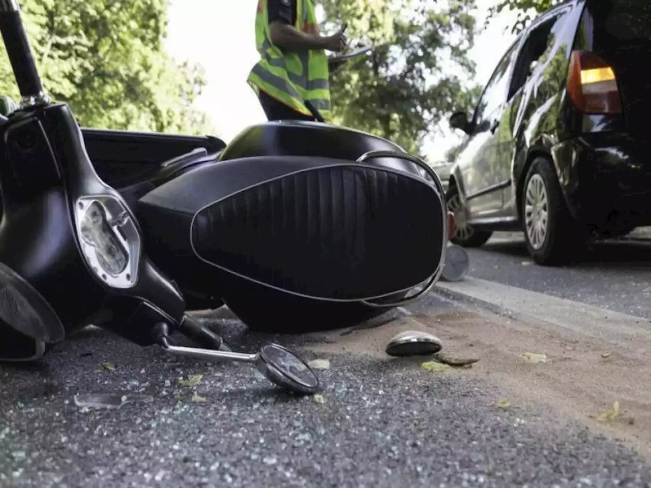 Accident scooter contre voiture aux Sables-d'Olonne : un jeune gravement blessé