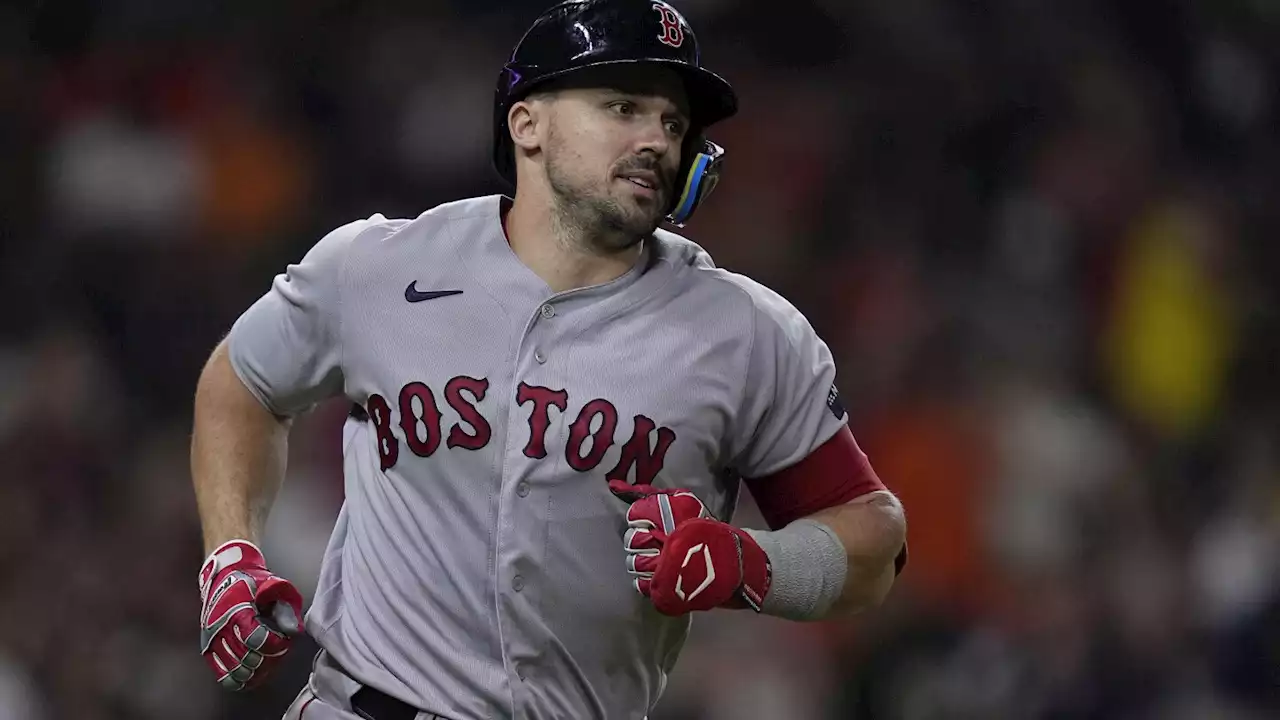 Adam Duvall hits 3-run homer in the 10th in the Red Sox's 7-5 victory over the Astros