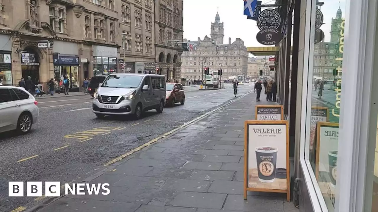 Street advertising boards banned in Edinburgh