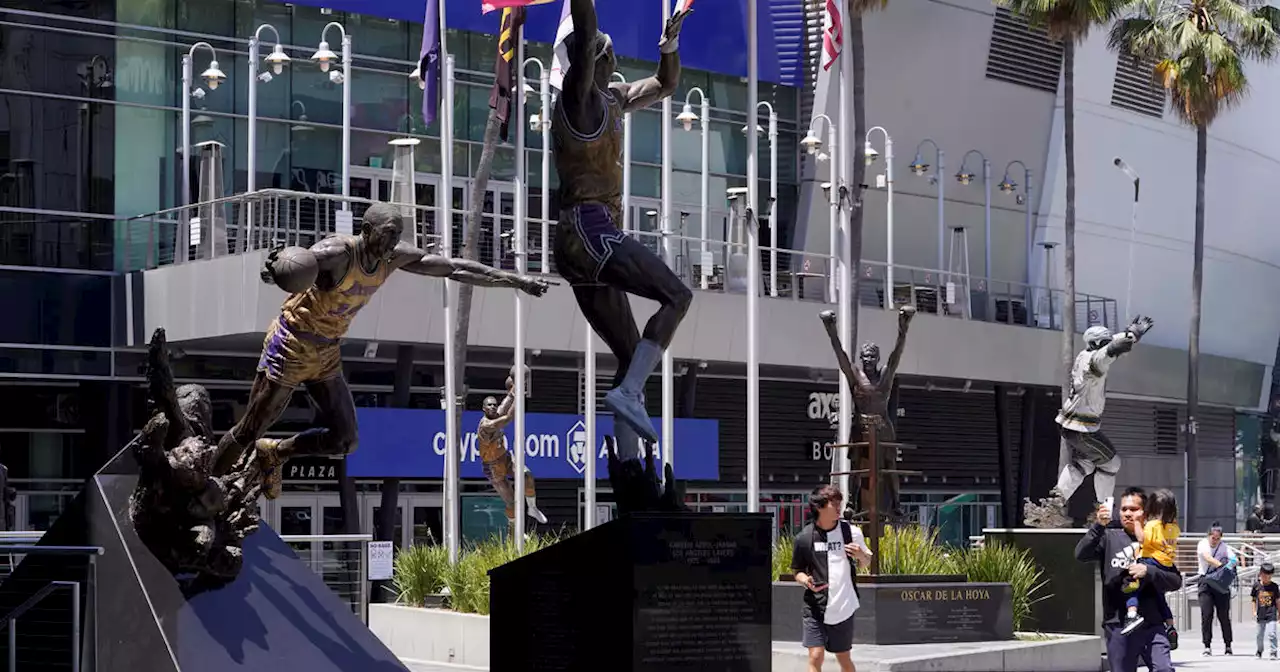 Lakers set to unveil Kobe Bryant statue outside Crypto.com Arena in Los Angeles