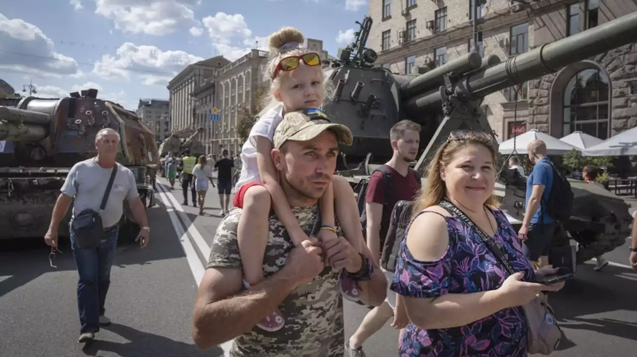 Ukraine marks Independence Day and vows to keep fighting Russia as it remembers the fallen