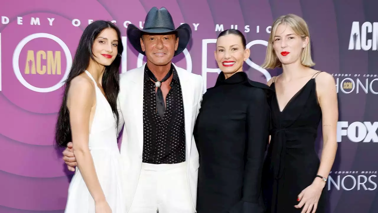 Faith Hill and Tim McGraw Pose With Daughters in Rare Red Carpet Photo