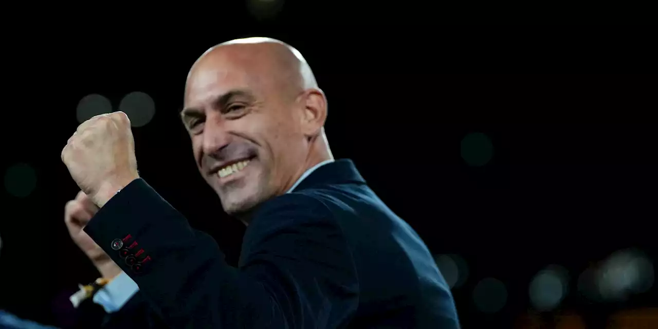 Baiser forcé : le patron du foot espagnol Luis Rubiales présentera vendredi sa démission