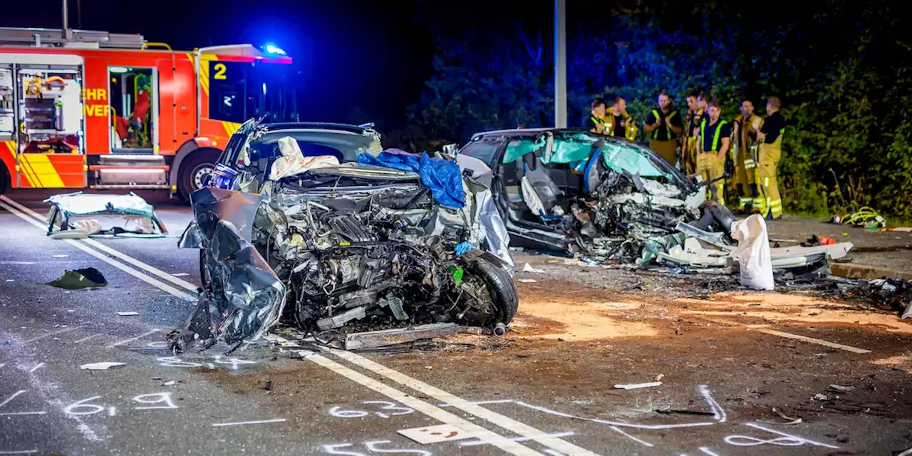 Frontal-Crash! Fünf Tote nach Horror-Unfall, keiner älter als 21 Jahre