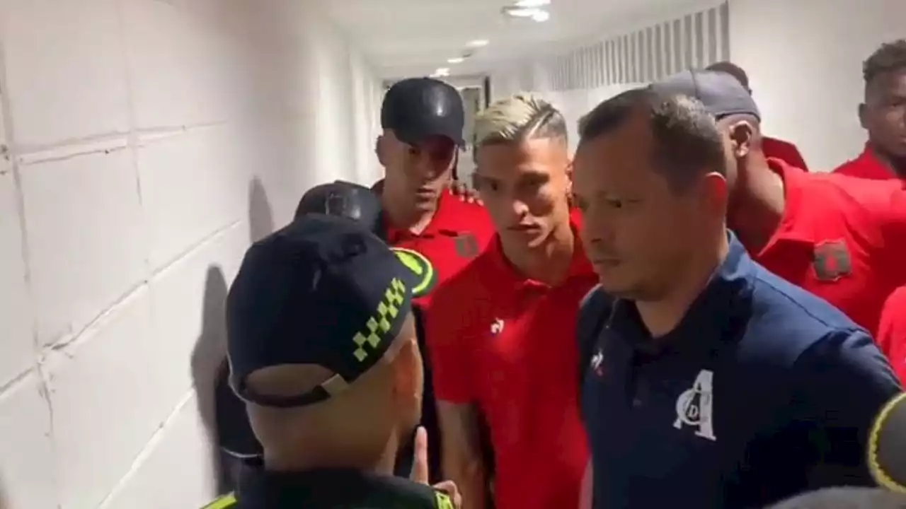 El video donde comenzó todo entre la Policía y los jugadores de América