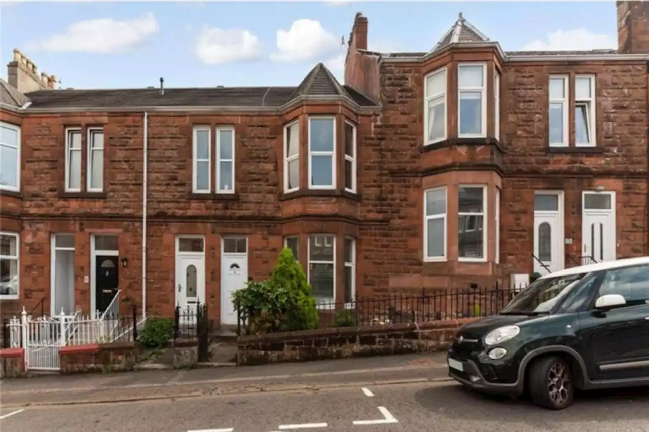 Look inside this rarely available main door flat on the market for £130k