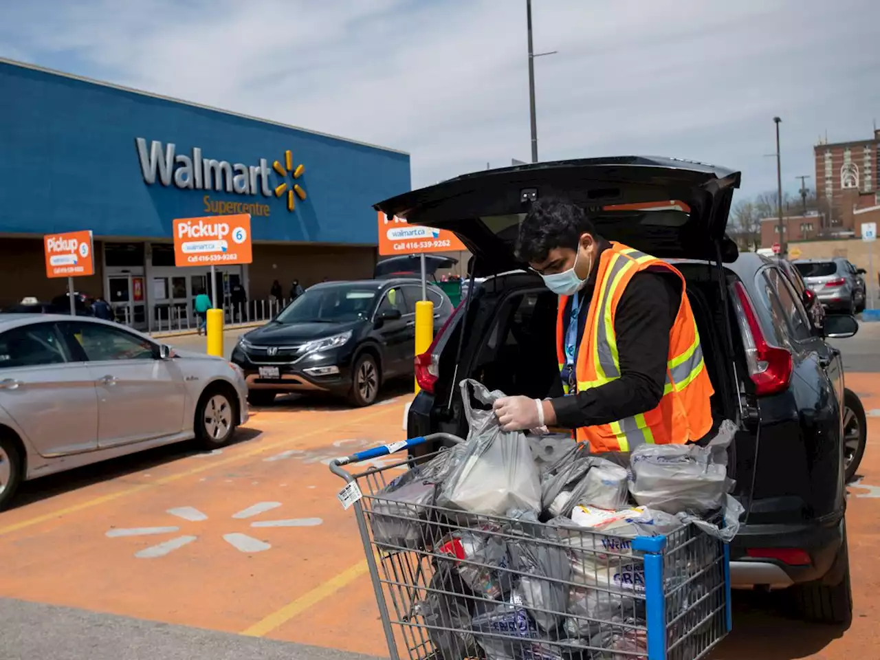 Politics Briefing: Federal watchdog investigating Canadian retailers over forced labour allegations