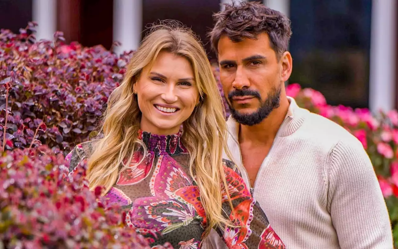 Julio Rocha anuncia que vai se casar com Karoline Kleine em Cancún: 'Família completa' | Celebridades