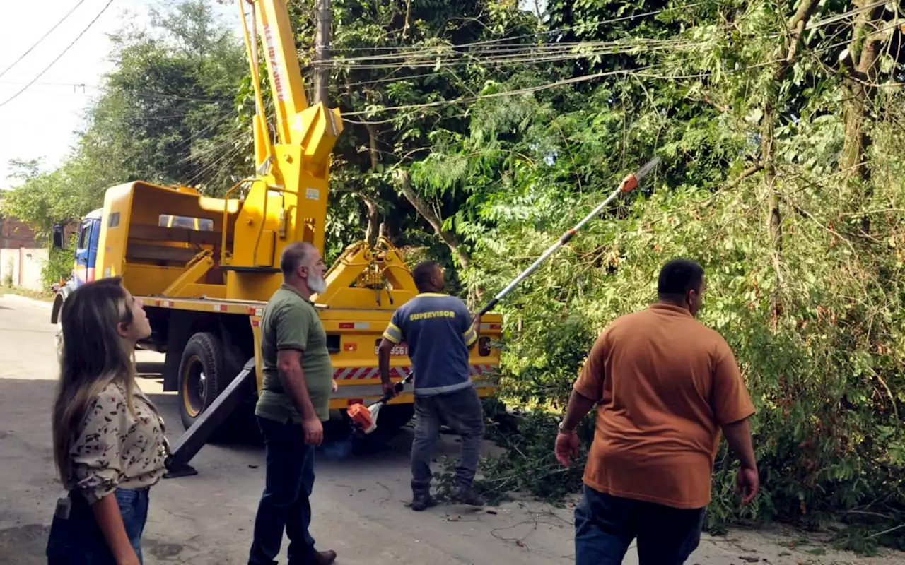 Prefeitura de Magé realiza mutirão de limpeza em Suruí | Magé