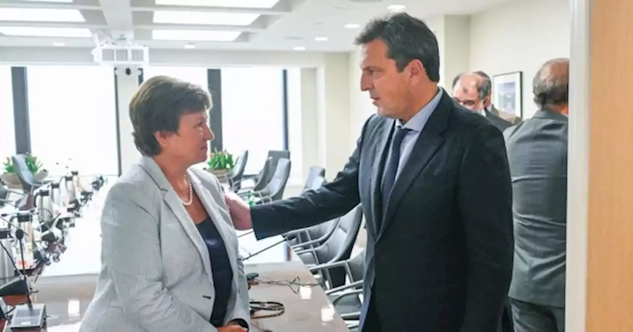 Massa a Georgieva: 'Habrán visto que fue más efectivo el impuesto país que la devaluación'