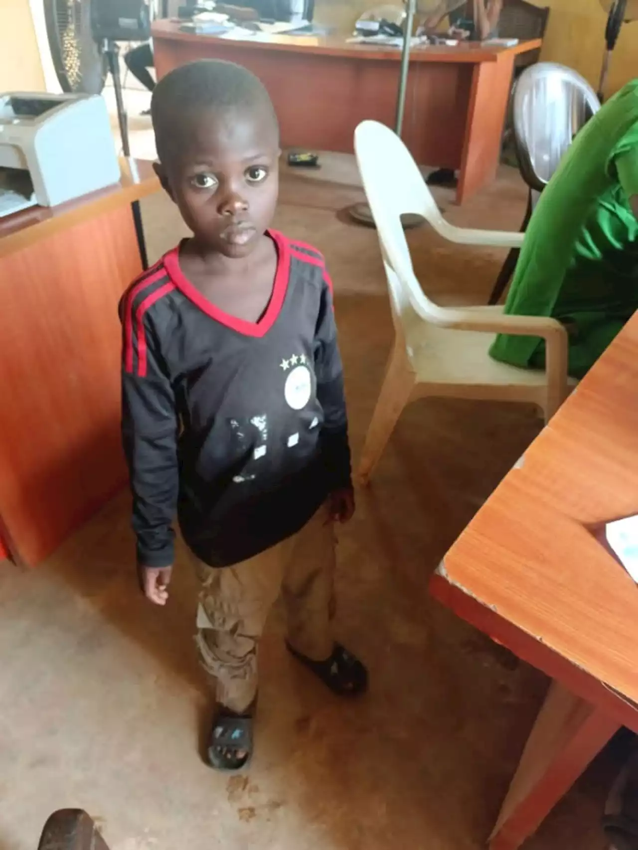 Boy,10, found wandering on Lagos-Ibadan Expressway