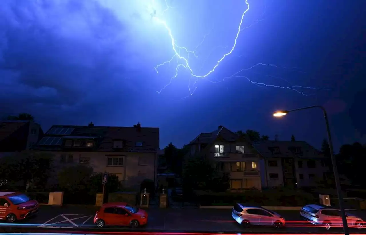 DWD warnt: Unwetterartige Gewitter in fast ganz Bayern möglich