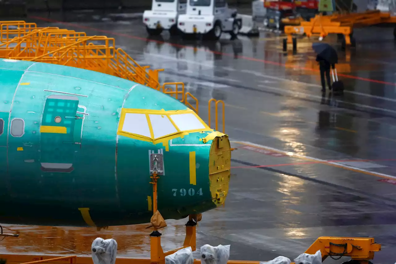 Boeing says a new 737 Max flaw will slow airplane deliveries