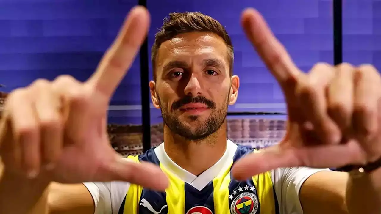 In het jaar van moeten, komt Tadic bij Fenerbahçe als geroepen: 'Nu al leider'