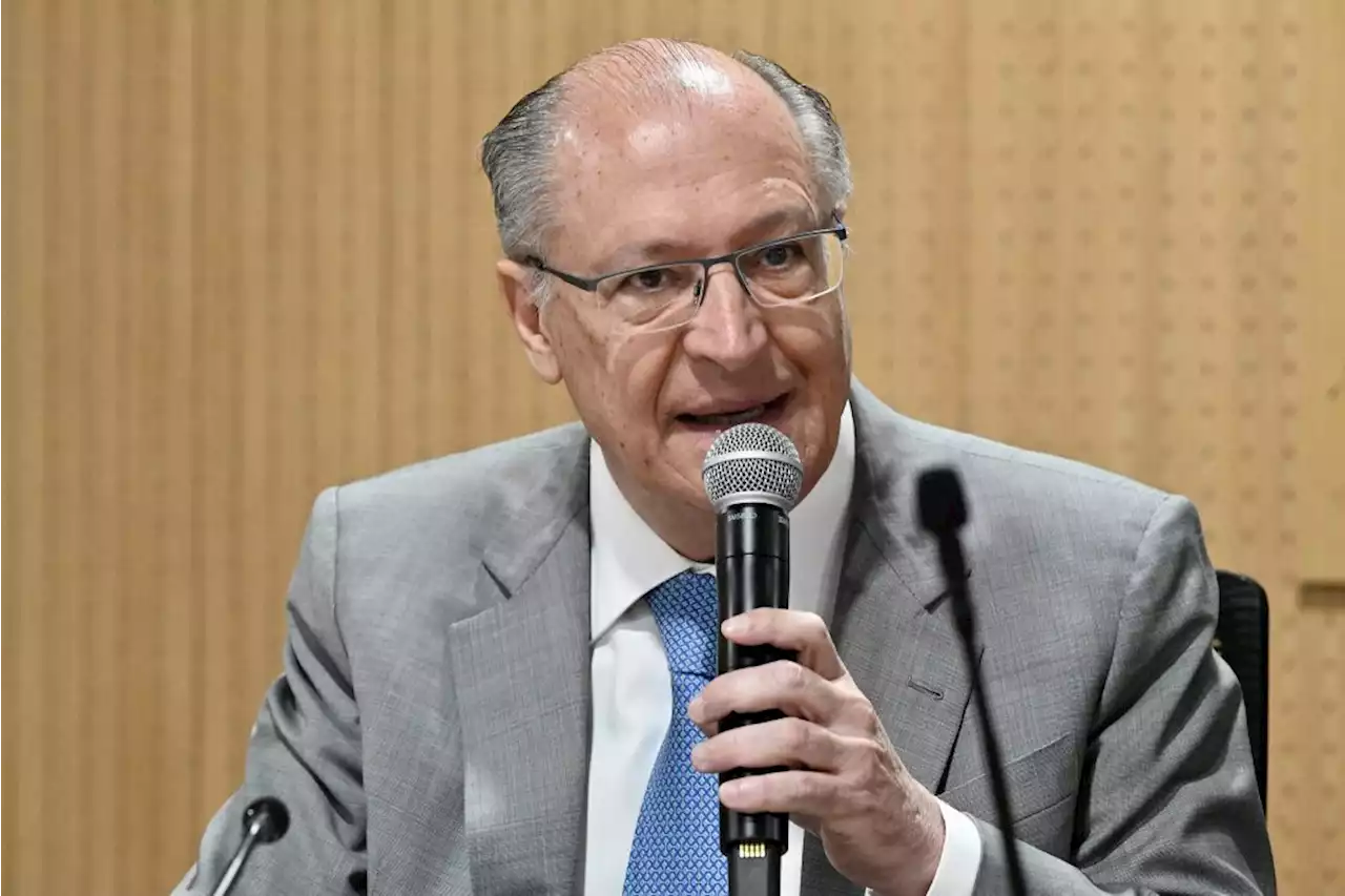 Alckmin veta Lei que disponibiliza uniformes escolares na educação básica