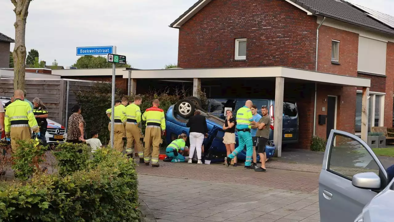 112-nieuws: kind met voet bekneld • auto op de kop na botsing