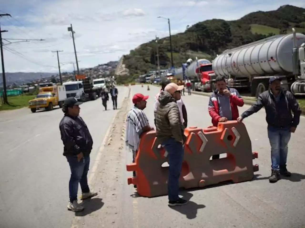 ¡Atención!: reabren vía Bogotá- Villavicencio para vehículos de carga