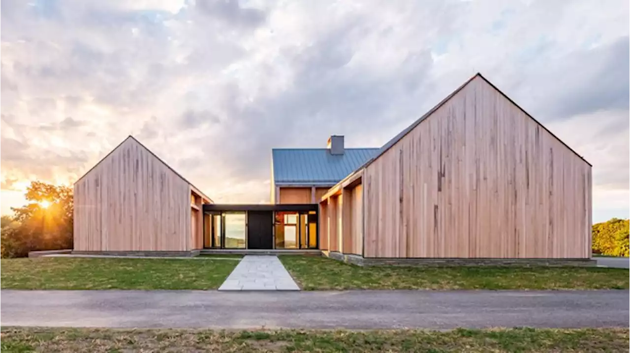 This $6.5 Million Contempory Home in Upstate New York Reflects the Area’s Rural Roots