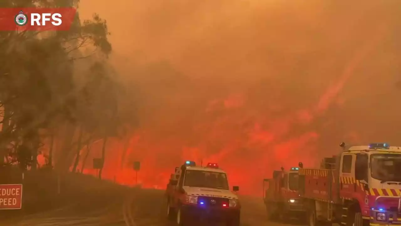 Australians told to prepare as higher bushfire risk blooms for spring