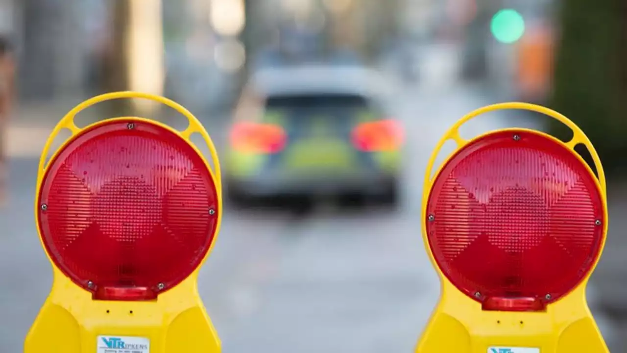 Mann verschanzt sich in Wohnung: Polizei sperrt Ortskern ab