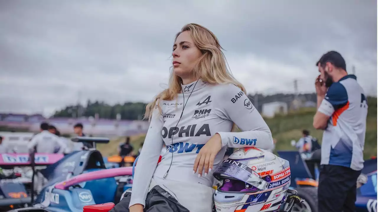 Sophia Flörsch über Männlichkeitsgehabe im Motorsport: 'Als Frau darfst du keine Schwächen zeigen' (stern+)