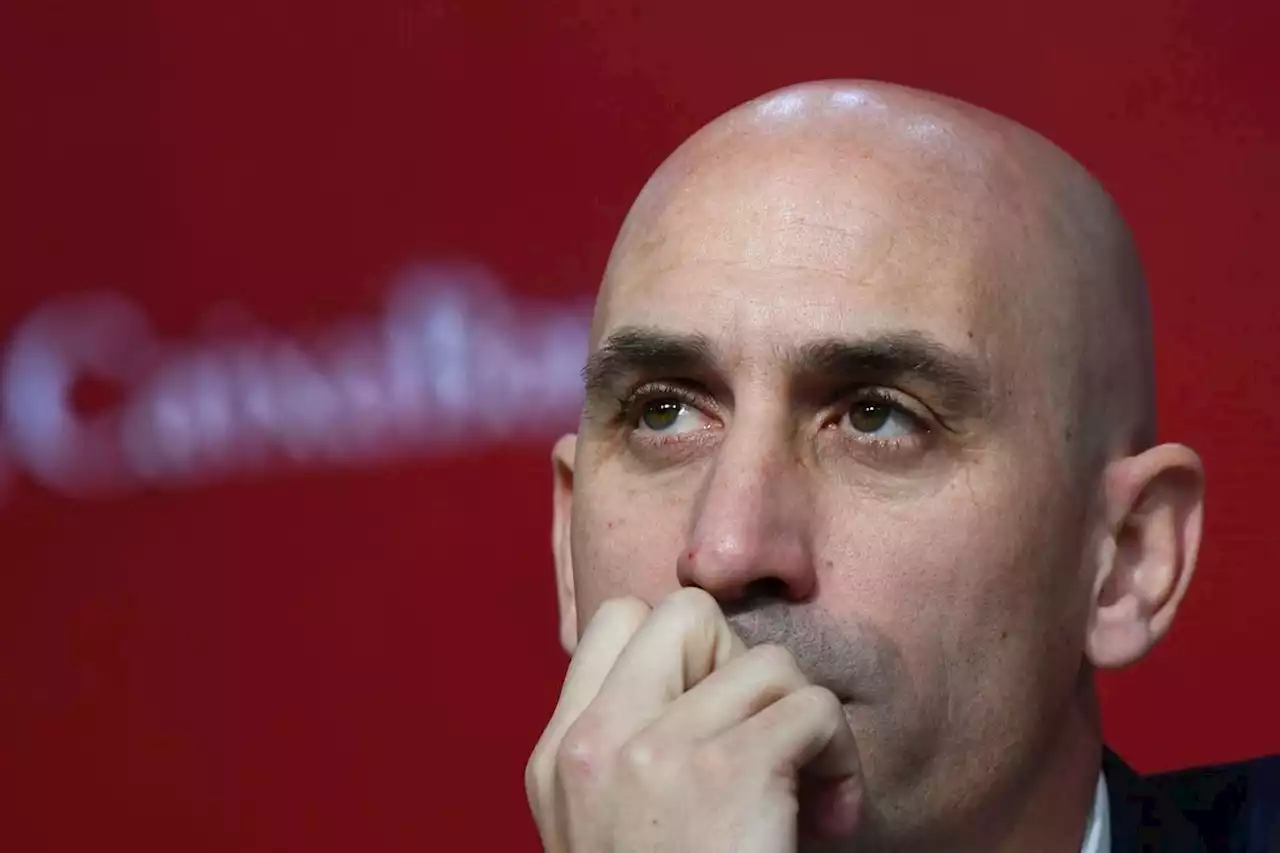 Mondial féminin et baiser forcé : le patron du foot espagnol Luis Rubiales présentera vendredi sa démission