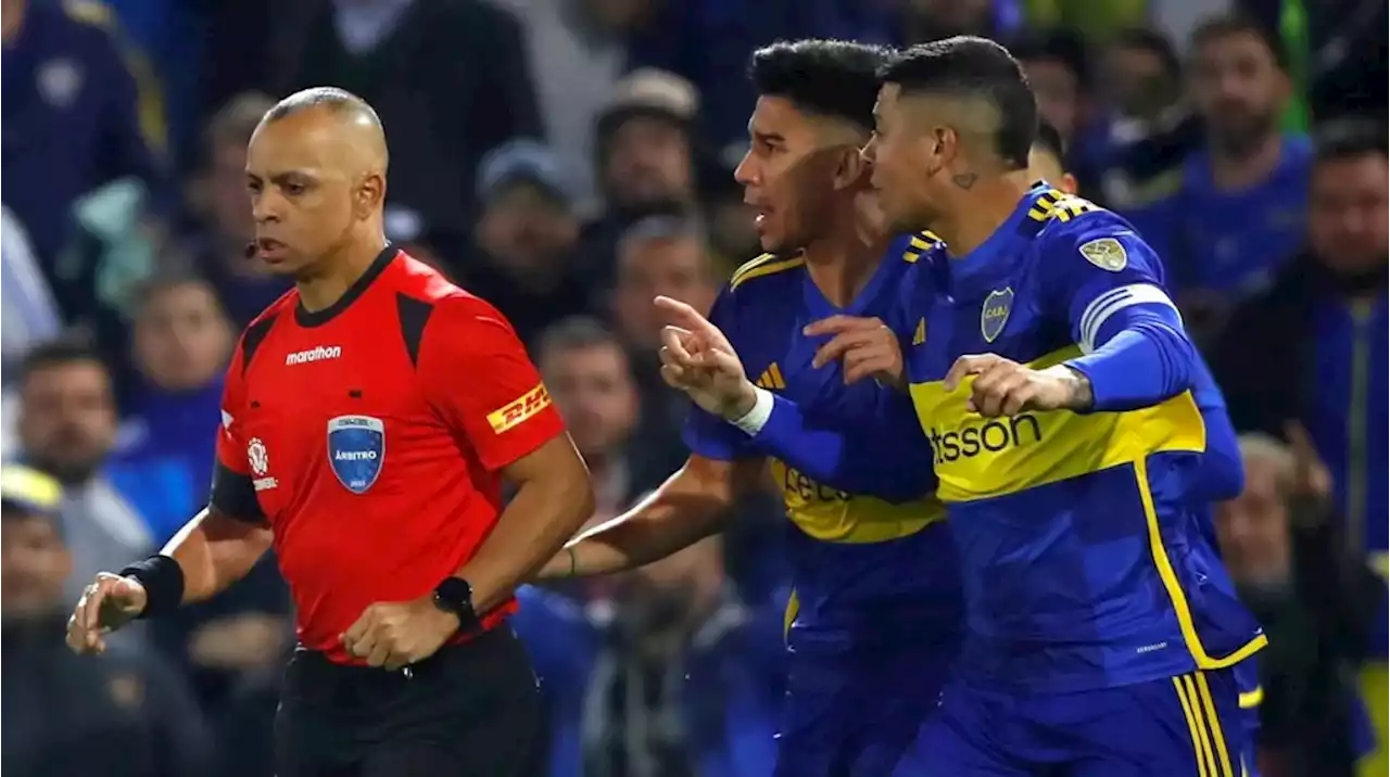 La primera polémica en Boca-Racing: por qué le anularon el gol a Cavani después de la “avivada” de Barco