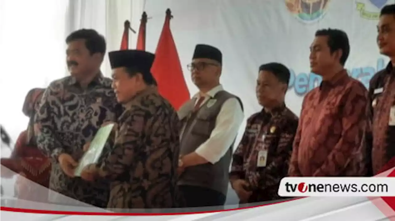 Menteri ATR/BPN Hadi Tjahjanto Serahkan Sertifikat Hak Pakai Candi Muaro Jambi