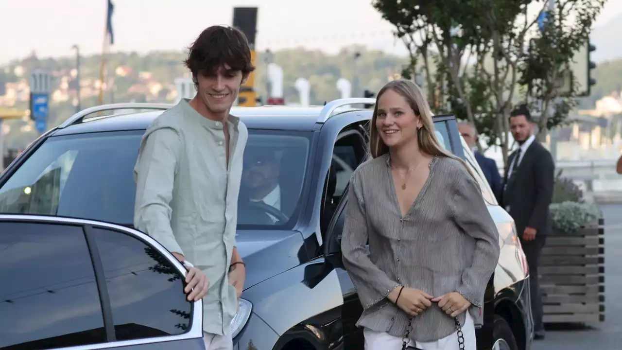 Pablo e Irene Urdangarin, dos veranos muy diferentes: ella de vacaciones en la playa mientras él ya entrena con su nuevo equipo