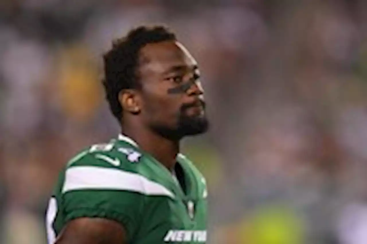 | Aaron Rodgers loses a weapon as Jets WR Corey Davis unexpectedly departs