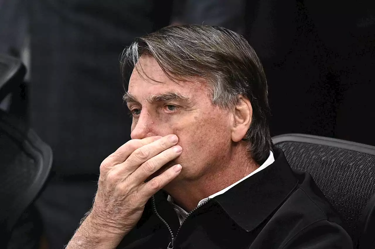 Registran domicilios de uno de los hijos de Bolsonaro por una trama de lavado de dinero