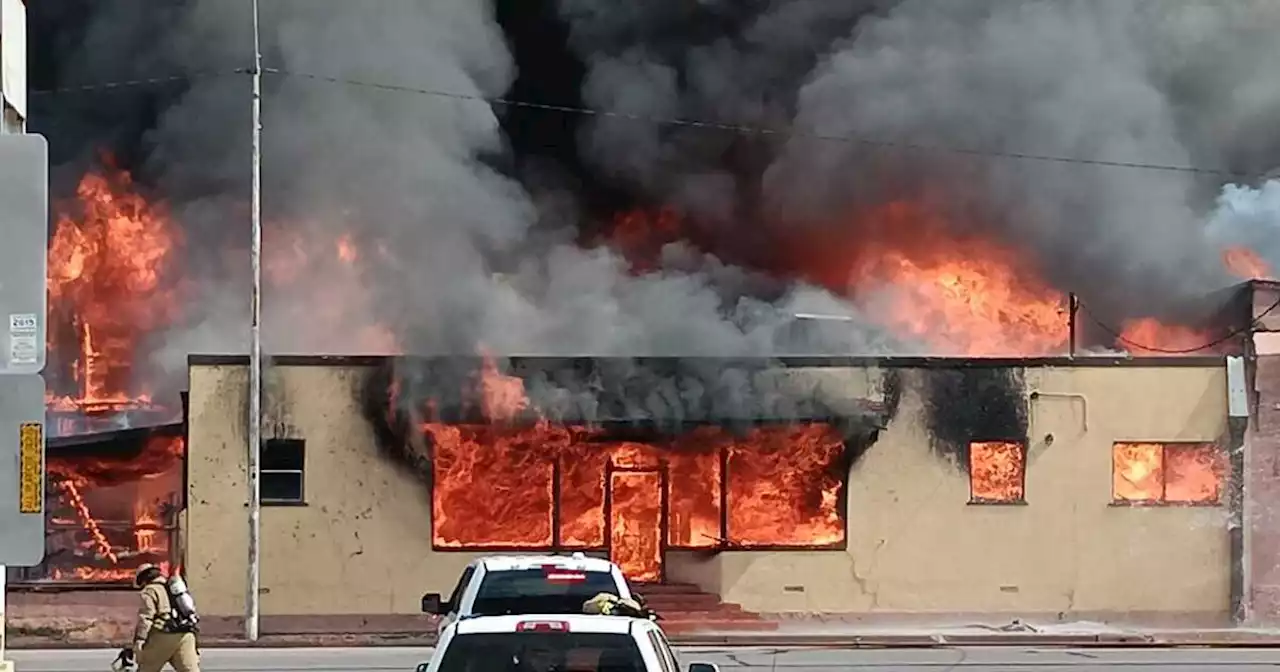 Two firefighters injured, one hospitalized with serious burns after fire in Miami, Arizona