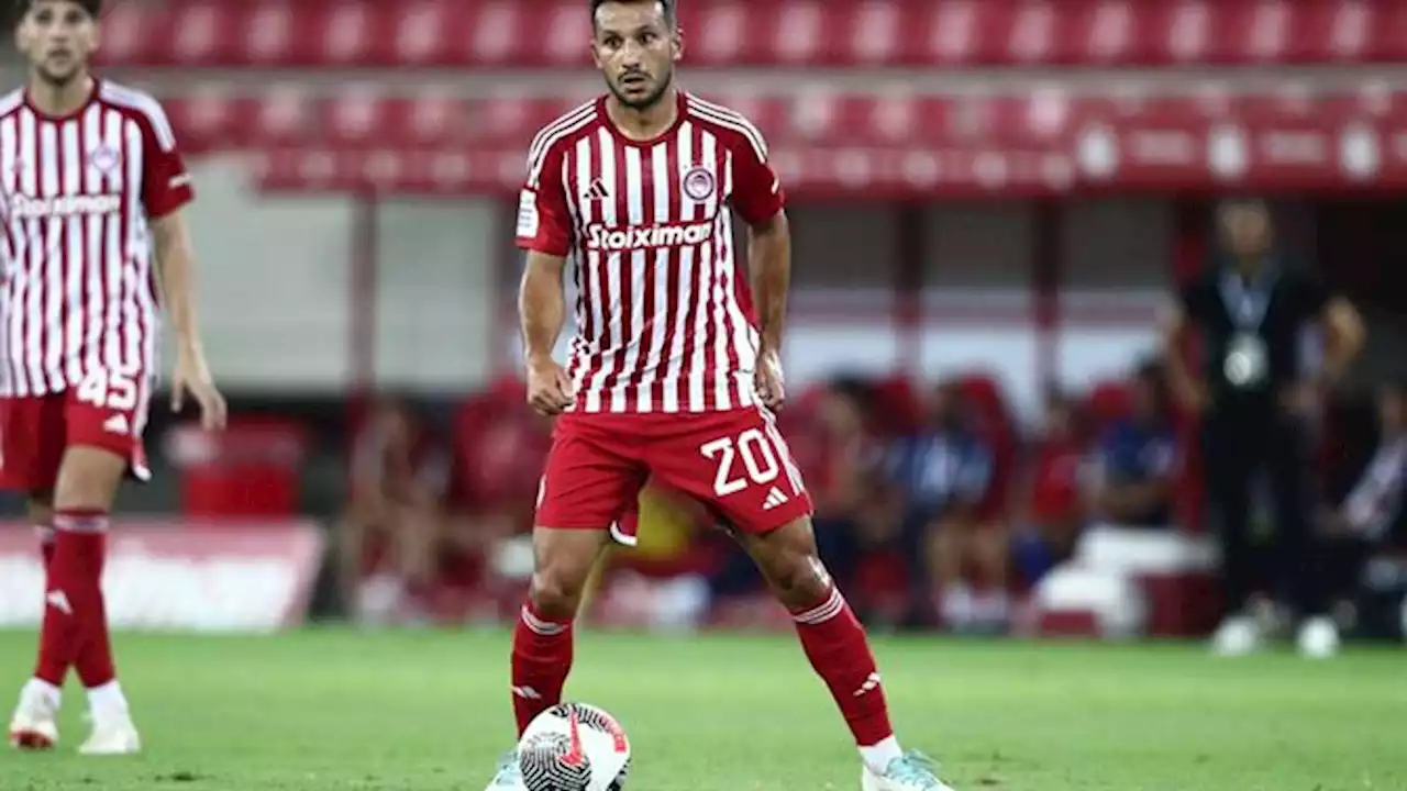 Olympiakos vence com João Carvalho (ex-Benfica) no banco de suplentes (Liga Europa)