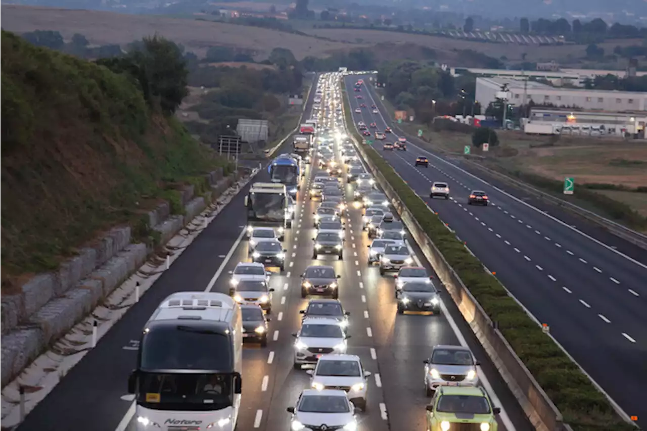 Controesodo salato con caro-voli, traghetti e benzina - Ultima ora